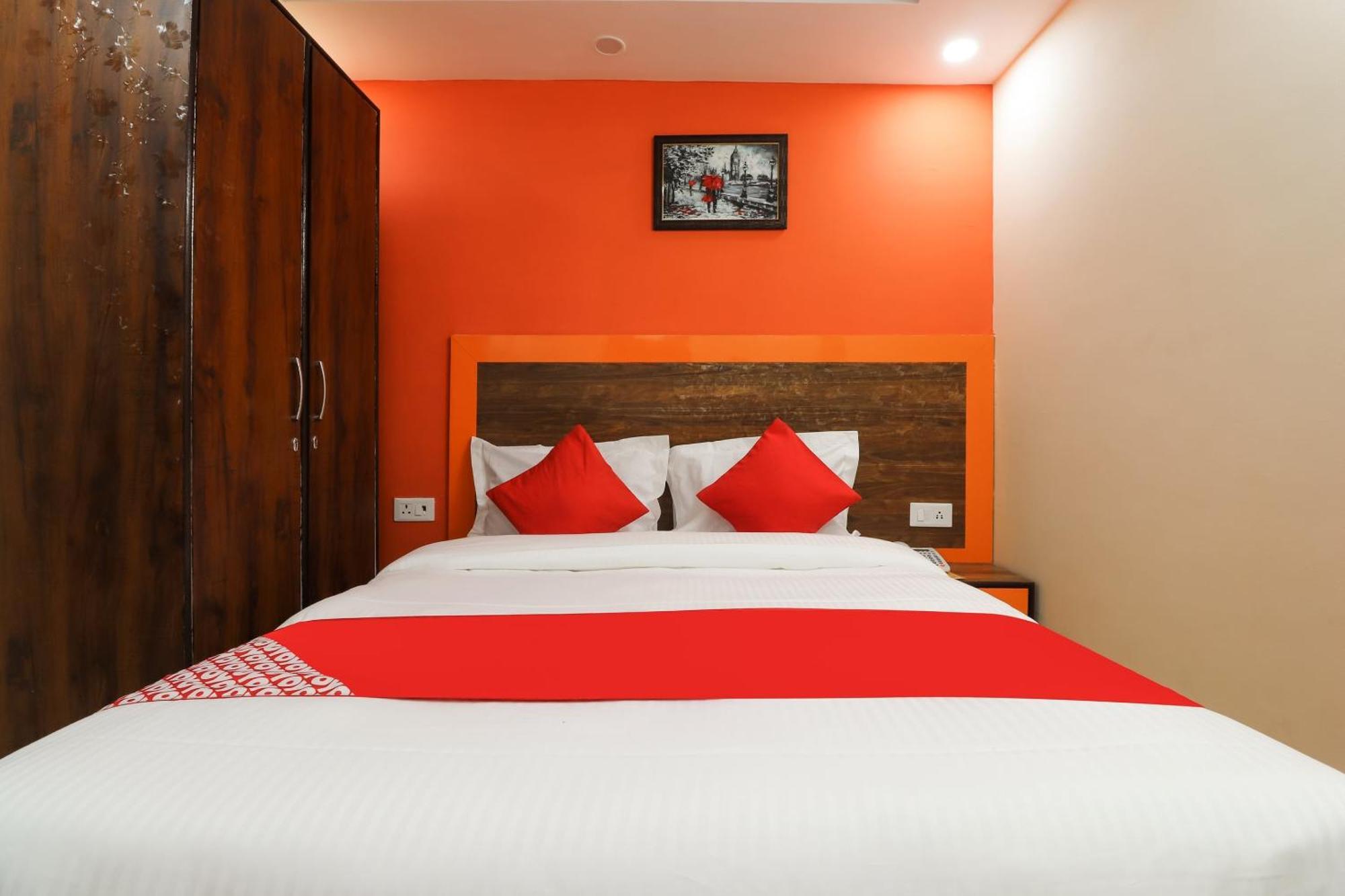 Hotel O Maharaja Gold Нью-Дели Экстерьер фото